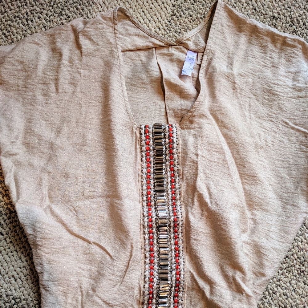 Alya cream and gold gold top with silver detail